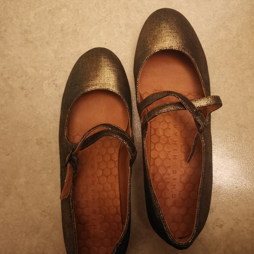 Chie Mihara Metallic Bronze Round-Toe Mary Jane Flats EU 35.5